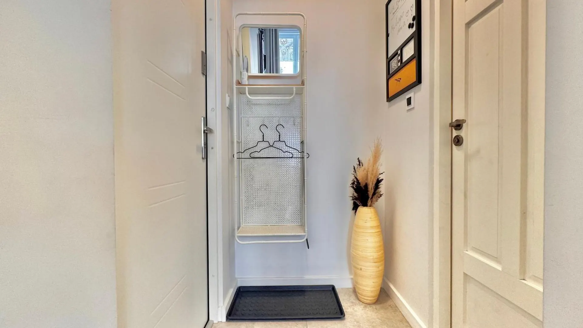 Tandem In Old Town - 24H Self Check-In Apartment Wroclaw 0*,  Poland