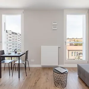 https://rent-like-home-bobrowiecka-10.warsawhotelspoland.com