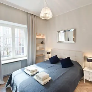 https://dluga-street-apartment-near-neptun.gdanskhotel.org